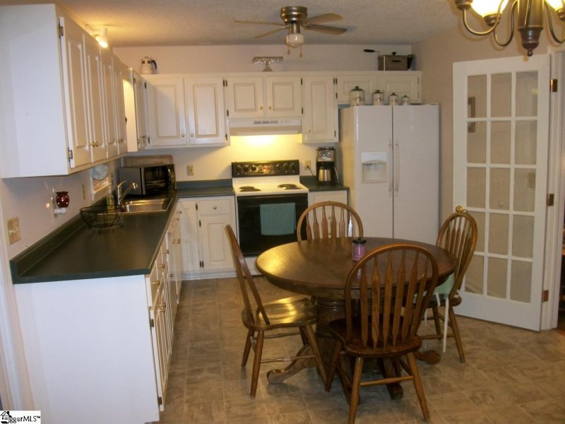 Property image 4 at 132 Rollingwood Drive, Easley, SC 29640-9603