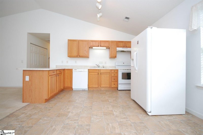 Property image 4 at 9 Marah Lane, Greer, SC 29651-5073