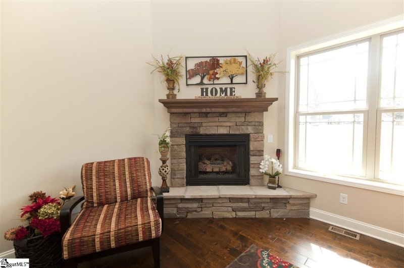 Property image 3 at 111 Providence Pointe Lane, Wellford, SC 29685