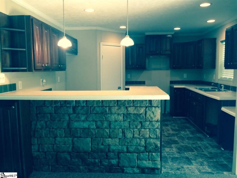 Property image 5 at 116 Round Table Court, Piedmont, SC 29673