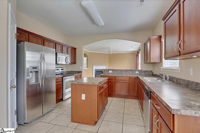 Property image 2 at 3 OLD TREE Court, Simpsonville, SC 29681