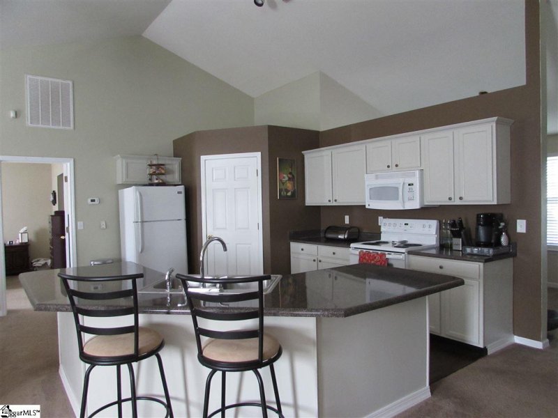 Property image 3 at 113 Beverly Drive, Easley, SC 29640