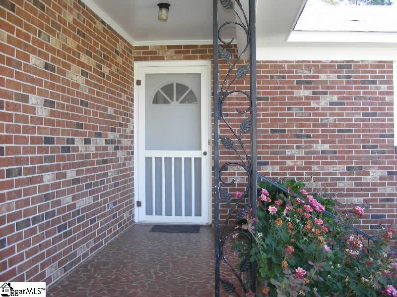 Property image 2 at 102 Montgomery Street, Laurens, SC 29360
