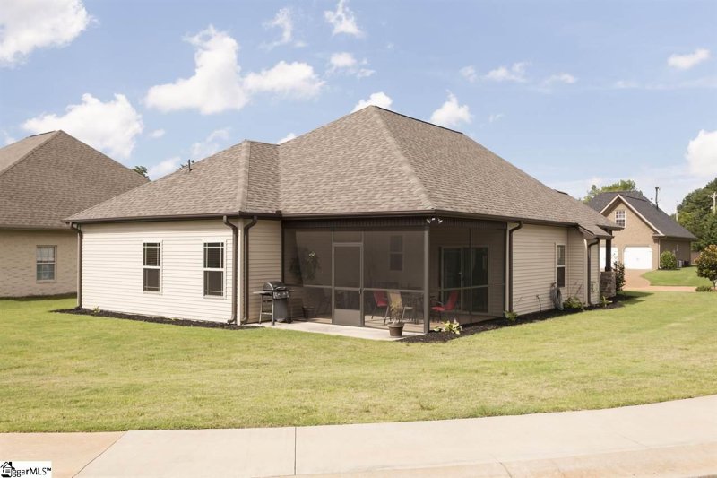 Property image 3 at 108 Linden Hall Lane, Easley, SC 29640