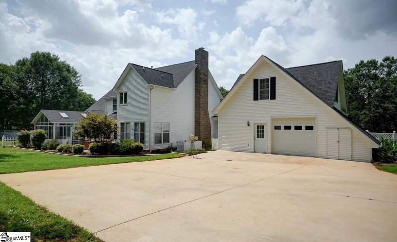 Property image 4 at 308 Cottonwood Court, Simpsonville, SC 29681