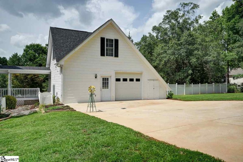 Property image 5 at 308 Cottonwood Court, Simpsonville, SC 29681