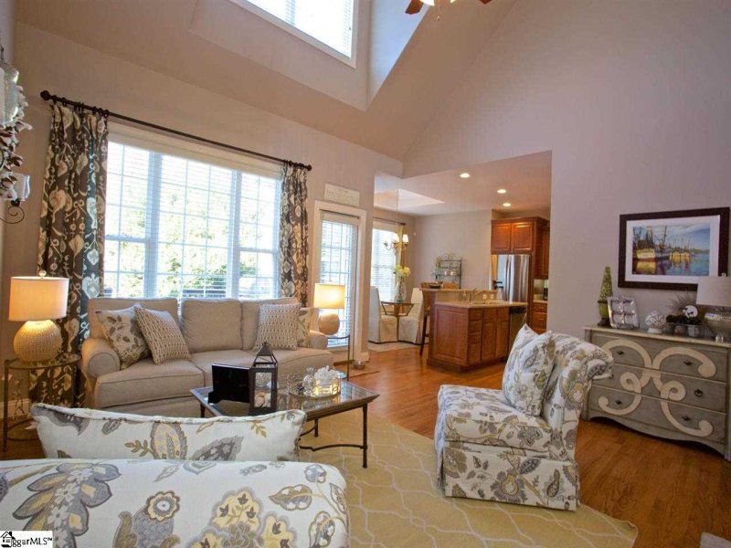 Property image 4 at 102 Holland Trace Circle, Simpsonville, SC 29681