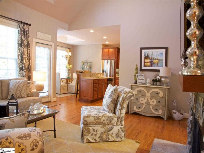 Property image 5 at 102 Holland Trace Circle, Simpsonville, SC 29681