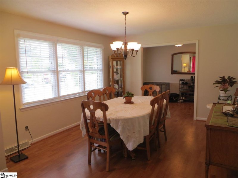 Property image 3 at 6 Blackenridge Drive, Taylors, SC 29687