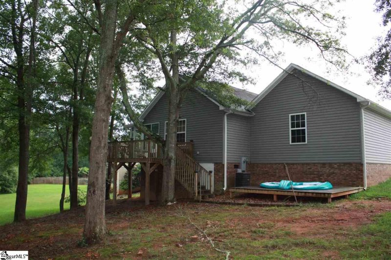 Property image 4 at 107 Jester Court, Williamston, SC 29697