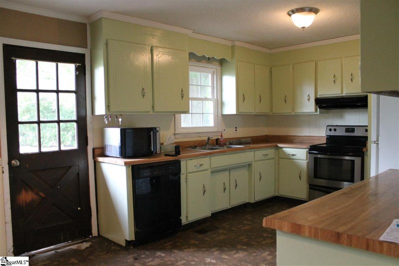 Property image 4 at 110 McCue Street, Easley, SC 29642