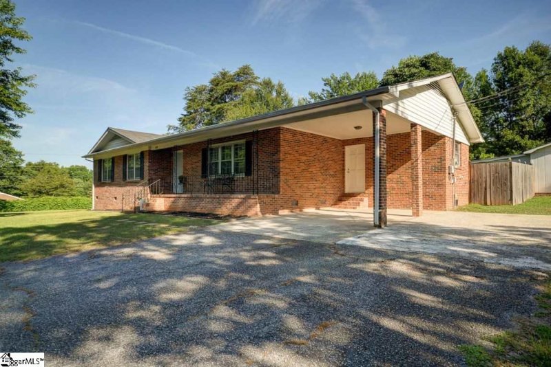 Property image 2 at 209 S Rockview Drive, Greenville, SC 29609