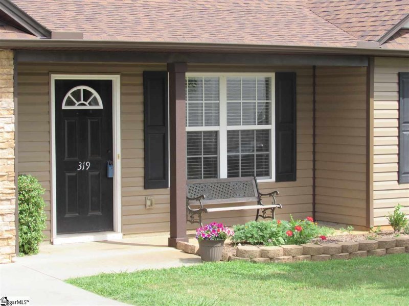 Property image 2 at 319 Collin Rogers Drive, Moore, SC 29369