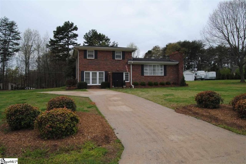 Property image 2 at 218 Woodhaven Drive, Easley, SC 29640