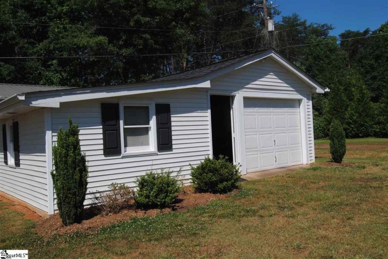 Property image 4 at 218 Woodhaven Drive, Easley, SC 29640