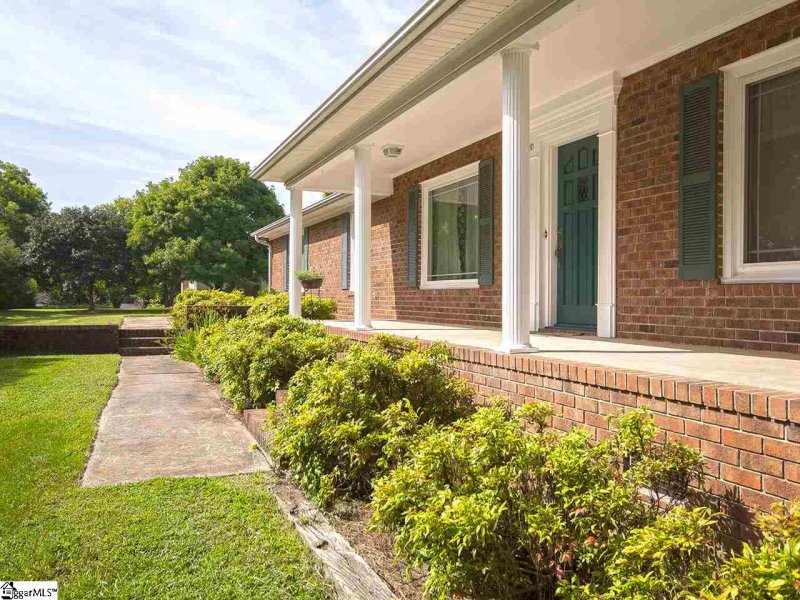 Property image 3 at 201 Timbrooke Way, Easley, SC 29642