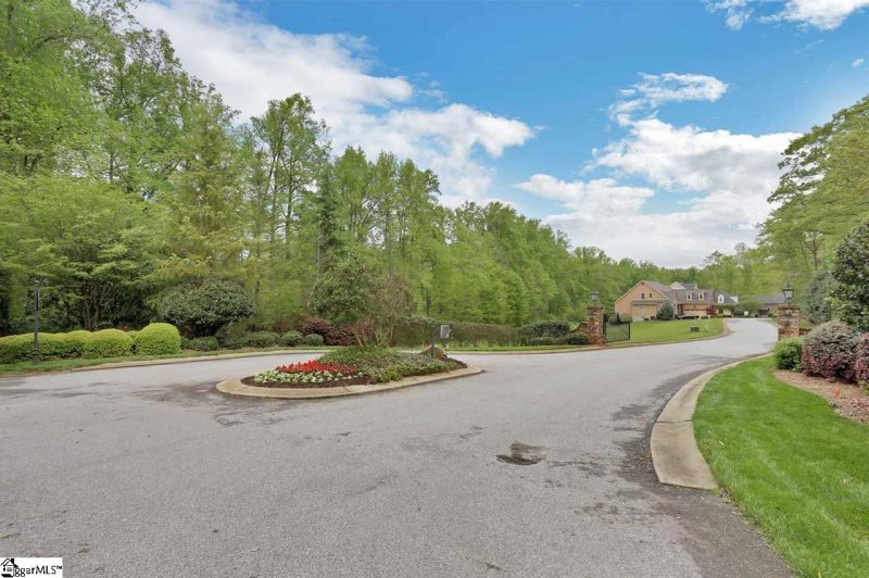 Property image 2 at 27 Thistle Brook Court, Greenville, SC 29607
