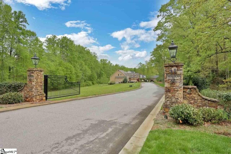Property image 4 at 27 Thistle Brook Court, Greenville, SC 29607