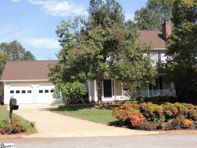 Property image 2 at 105 Yorktown Court, Easley, SC 29642