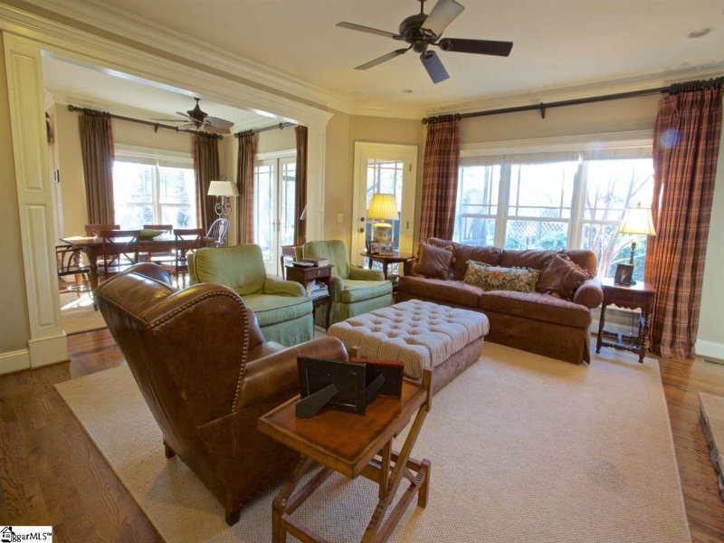 Property image 3 at 6 Silvery Blue Court, Greenville, SC 29607