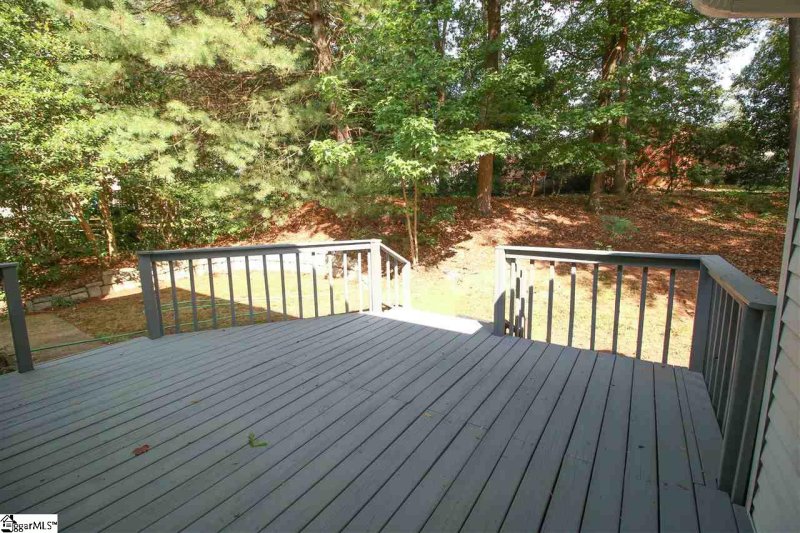 Property image 3 at 28 Dover Drive, Taylors, SC 29687