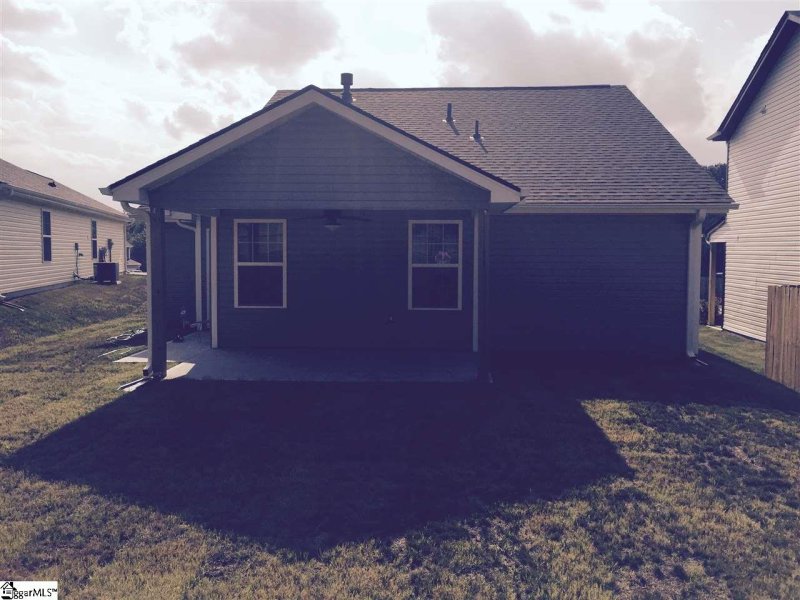 Property image 3 at 200 Summerlea Lane, Greer, SC 29651