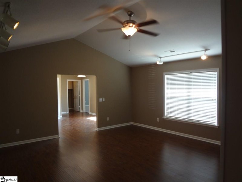 Property image 2 at 2 Viking Drive, Greer, SC 29651