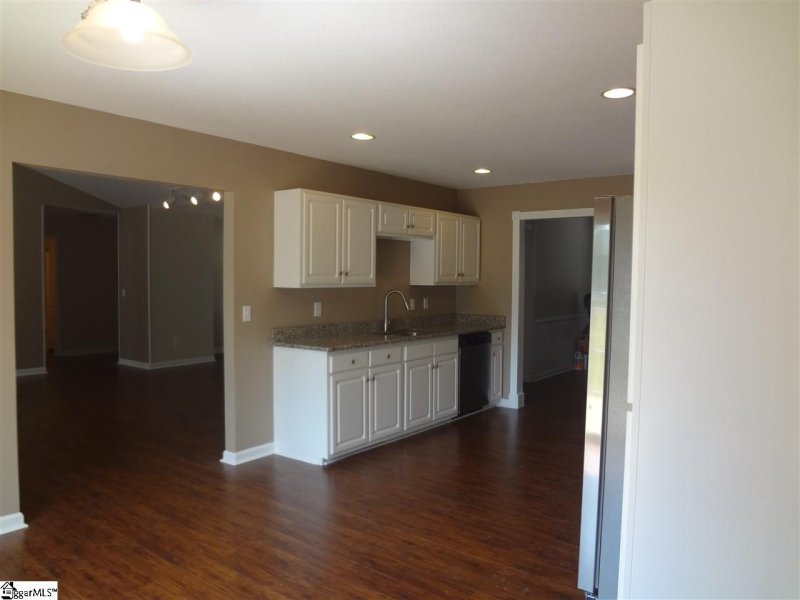 Property image 5 at 2 Viking Drive, Greer, SC 29651