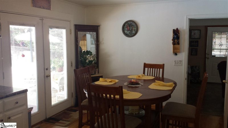 Property image 5 at 4 Elf Lane, Greenville, SC 29617