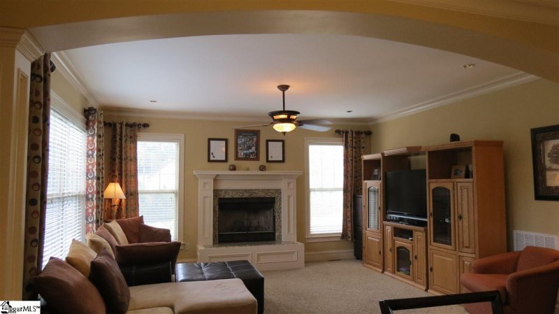 Property image 5 at 9 Creek Crossing Way, Greer, SC 29651