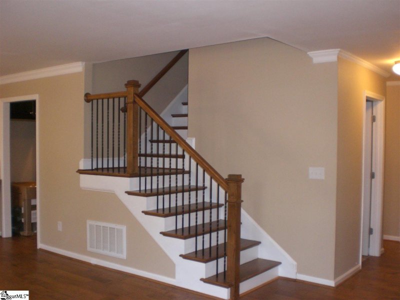 Property image 3 at 3 Sandringham Road, Taylors, SC 29687