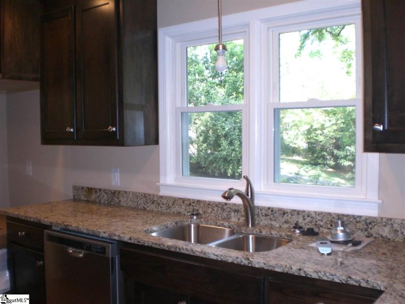 Property image 4 at 3 Sandringham Road, Taylors, SC 29687