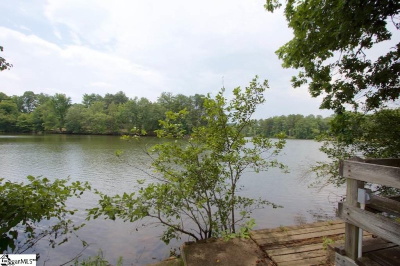 Property image 2 at 100 Lakewood Circle, Greer, SC 29651