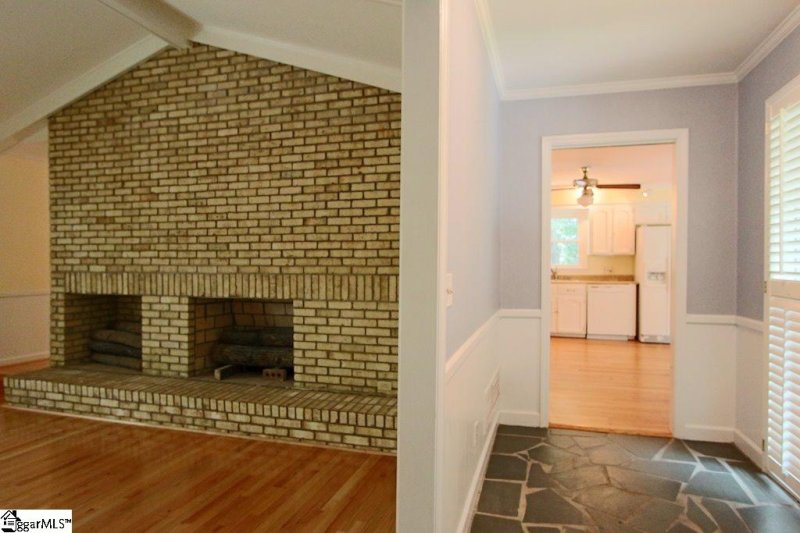 Property image 5 at 100 Lakewood Circle, Greer, SC 29651