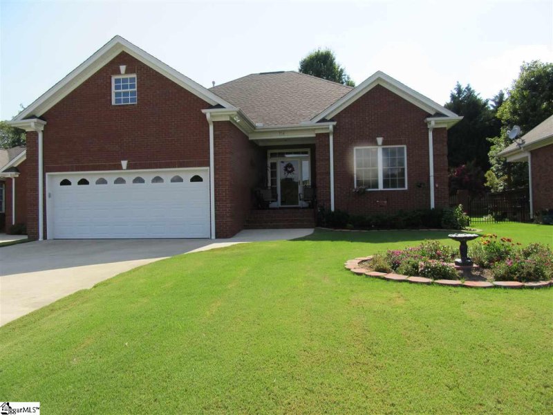 124 Hartsfield Drive