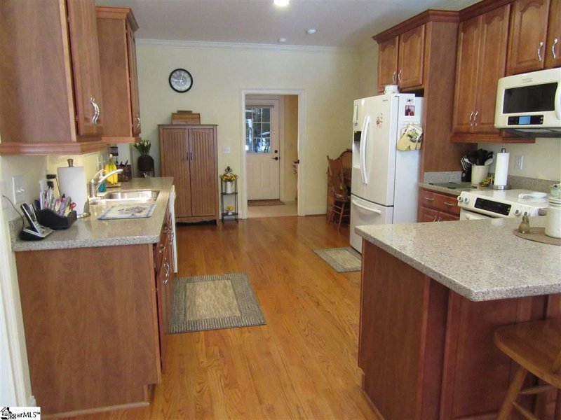 Property image 2 at 124 Hartsfield Drive, Easley, SC 29642