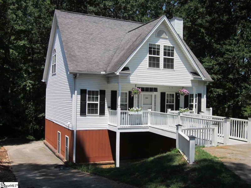 Property image 2 at 209 Forestdale Drive, Taylors, SC 29687