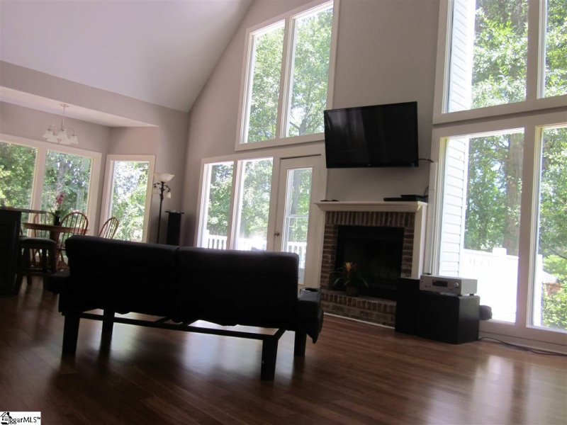 Property image 5 at 209 Forestdale Drive, Taylors, SC 29687