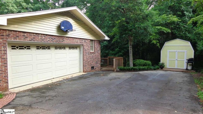 Property image 3 at 200 Loch Lomond Drive, Pickens, SC 29671