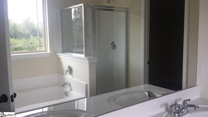 Property image 5 at 113 Triton Court, Simpsonville, SC 29680