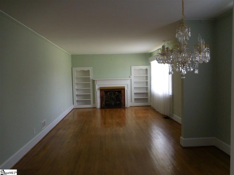 Property image 2 at 17 Cole Road, Greenville, SC 29611