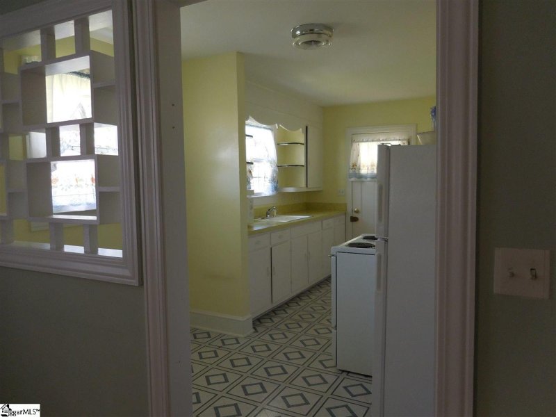 Property image 5 at 17 Cole Road, Greenville, SC 29611