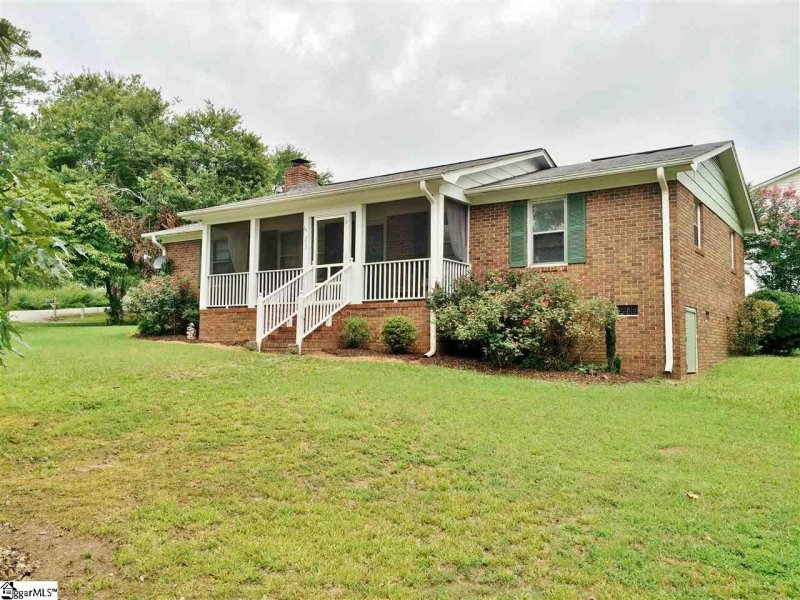 Property image 2 at 202 Green Drive, Liberty, SC 29657