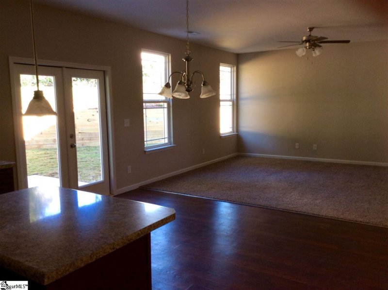 Property image 3 at 240 Summerlea Lane, Greer, SC 29651