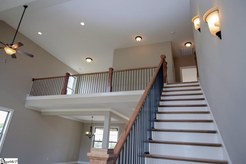 Property image 2 at 9 Hunters Landing Drive, Greer, SC 29651