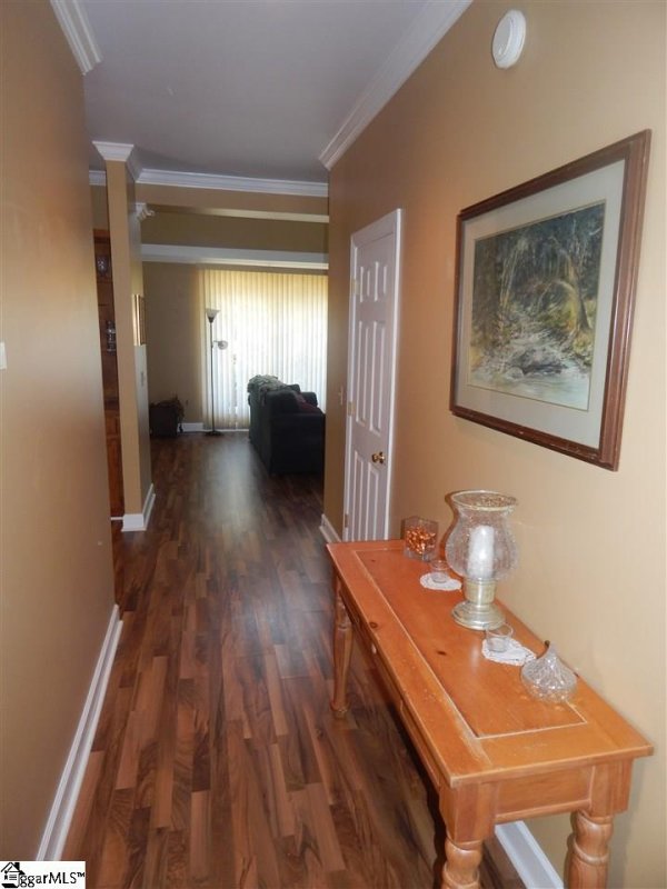 Property image 2 at 211 Greenview Circle, Greenville, SC 29609