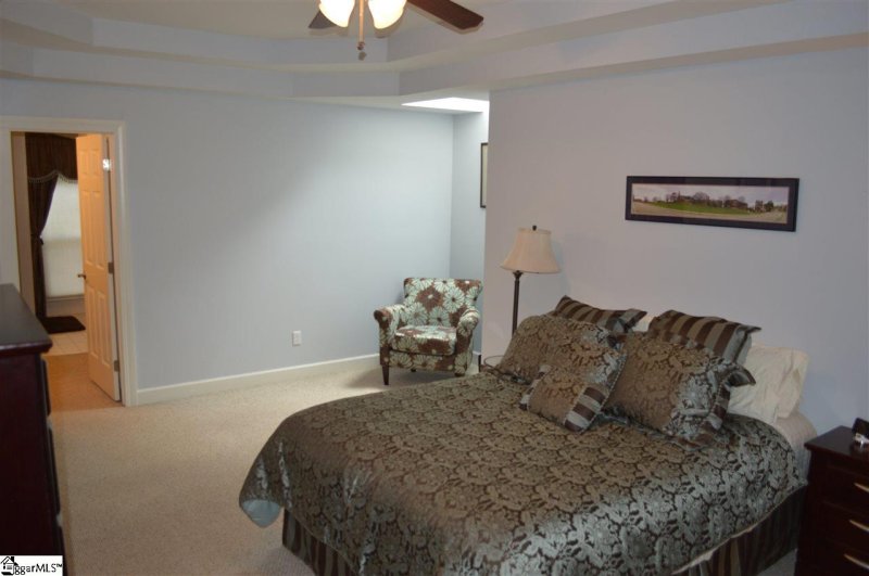 Property image 5 at 205 Greenview Circle, Greenville, SC 29609