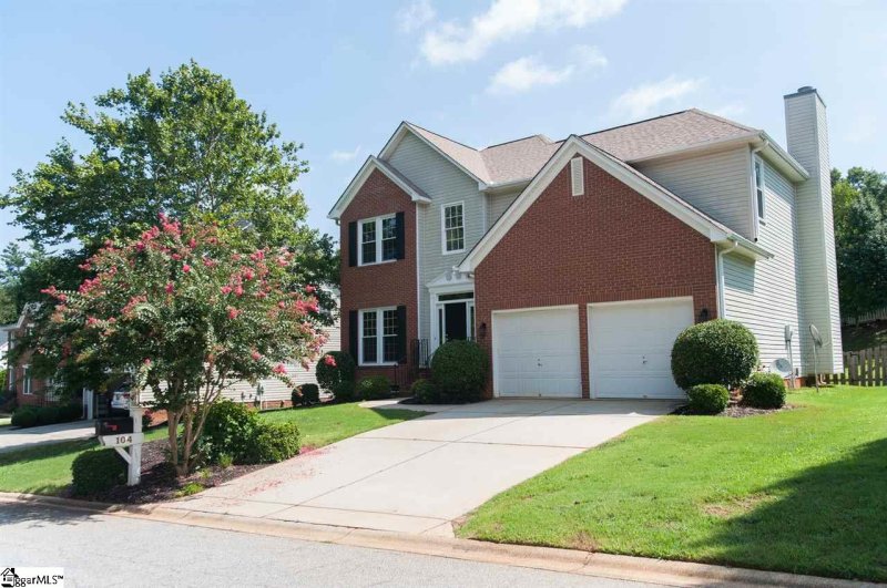 104 N Cedarbluff Court