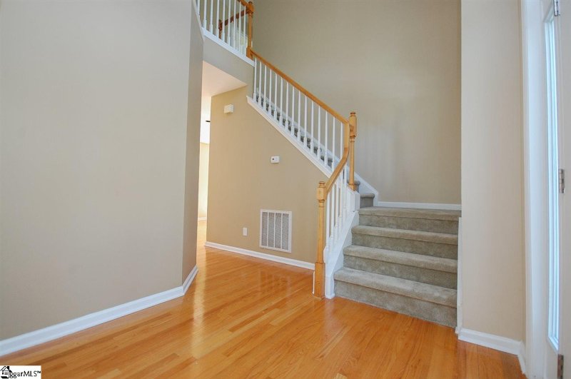Property image 4 at 104 N Cedarbluff Court, Greer, SC 29650