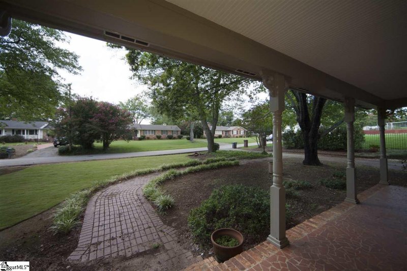 Property image 3 at 3 Ivy Trail, Greenville, SC 29615